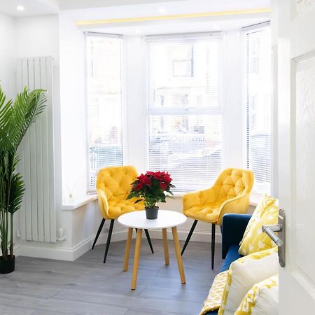 Open Mind Property - 6 Luxury Bedrooms With Free Parking Portsmouth Esterno foto