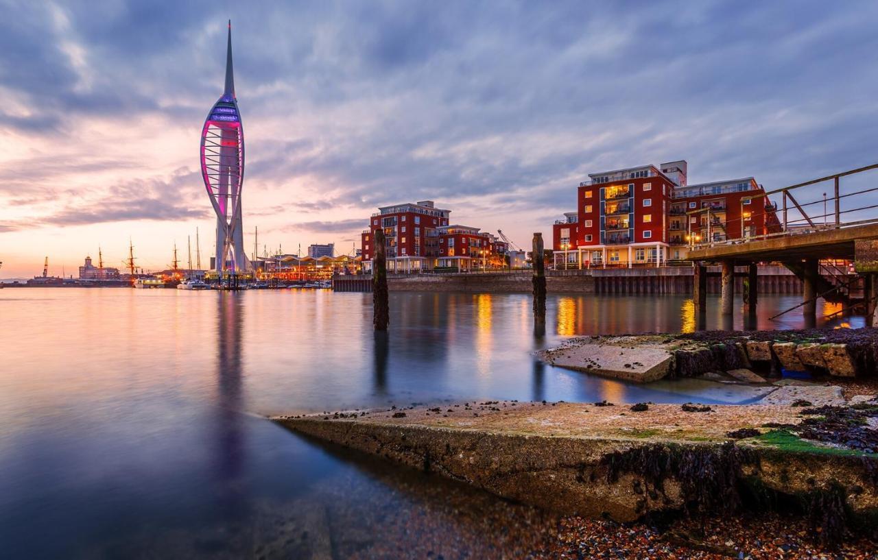 Open Mind Property - 6 Luxury Bedrooms With Free Parking Portsmouth Esterno foto