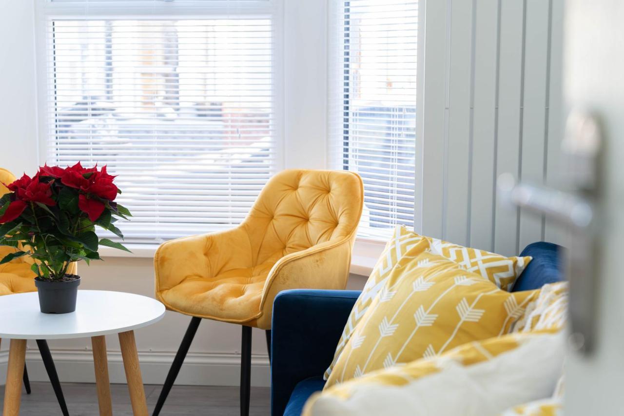 Open Mind Property - 6 Luxury Bedrooms With Free Parking Portsmouth Esterno foto